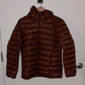 Aritzia Women's Brown Puffer Jacket
